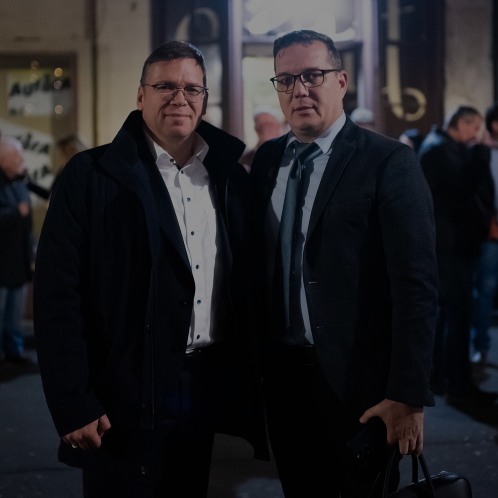 Fürjes Balázs parlamenti államtitkár, miniszterhelyettes és Fülöp Henrik intézetvezető, főtanácsadó. Fürjes Balázs parlamenti államtitkár, miniszterhelyettes és Fülöp Henrik intézetvezető, főtanácsadó.